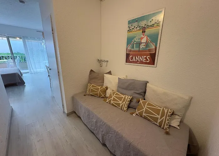 Climatise 2/3 Pers Proche Et Commerces, Balcon, Wi-fi, Parking Dispo - Fr-1-466a-7 דירה Saint-Raphaël